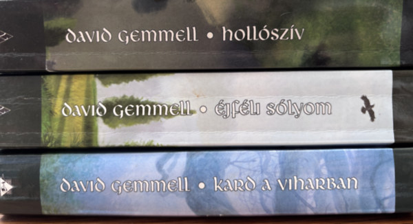 A Rigante-ciklus I-III. - Kard a viharban - �jf�li s�lyom - Holl�sz�v
