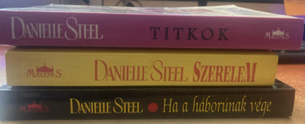 3 db Danielle Steel k�nyvcsomag