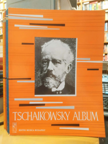 11 db album sorozat: Bach I-II.; Chopin I-II.; Grieg I-II.; Mussorgsky; Rameau; Schumann I-II.; Tschaikowsky