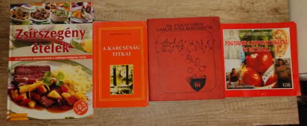 4 di�t�sk�nyv csomagban: Di�t�sk�nyv, A karcs�s�g titkai, Fogyjunk akupunkt�r�val �s di�t�val, Zs�rszeg�ny �telek