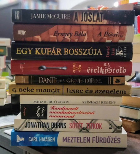 9 db vegyes m: Meztelen frdzs+Stt titkok+Sznhzi regny+Harc s szerelem+Dante s a gorgf rejtlye+Az telkstol+Egy kufr bosszja+A pasi+A jslat