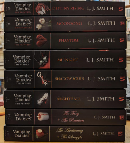L. J. Smith - 10 db Vampire Diaries I-X. (1-10.)