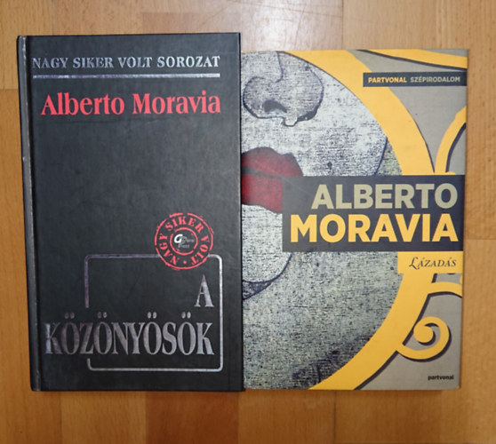 2 k�nyv Alberto Moravi�t�l: A k�z�ny�s�k, L�zad�s