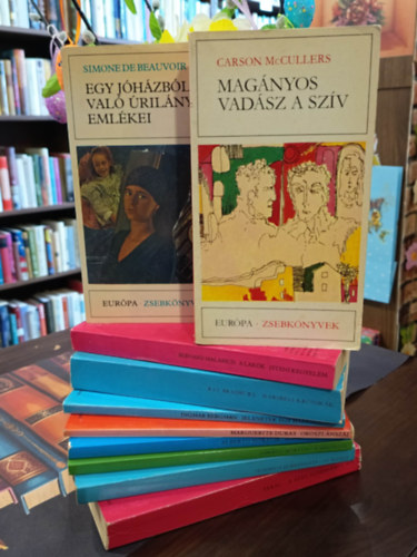 Friedrich D�rrenmatt, Alberto Moravia, Marguerite Duras, Ingmar Bergman, Ray Bradbury, Malamud Bernard, Carson McCullers, Beauvoir De Simone Vladimir P�ral - Eur�pa zsebk�nyvek 10 darabos K�NYVMENT� AJ�NLAT: A sz�z sz�zal�kos n� - Reg�ny mindenkinek, Az �g�ret. H�rom kisreg�ny, A megvet�s, R�mai t�rt�netek, Jelenetek egy h�zass�gb�l, Marsb�li kr�nik�k, A lak�k - Isteni kegyelem, M