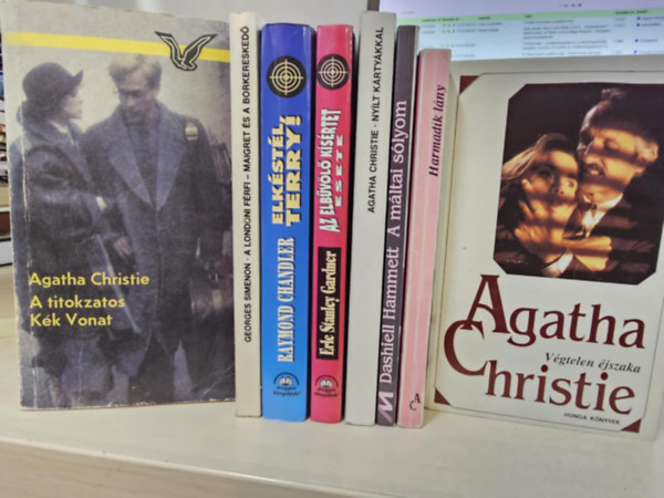 Georges Simenon, Raymond Chandler, Erle Stanley Gardner, Dashiell Hammett Agatha Christie - 8db krimi, KÖNYVMENTŐ AJÁNLAT: A titokzatos kék vonat+ A londoni férfi- Maigret és a borkereskedő+ Elkéstél Terry+ Az elbűvölő kísértet esete+ Nyílt kártyákkal+ A máltai sólyom+ Harmadik lány+ Végtelen éjszaka