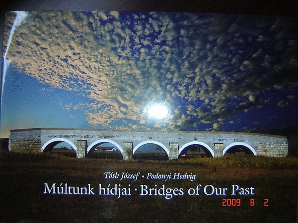 Mltunk hdjai (Bridges of Our Past)