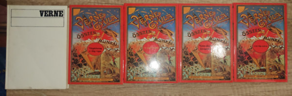 5 k�nyv / 6 reg�ny Jules Verne-t�l: A k�t Kip testv�r, V�res dr�ma Liv�ni�ban, Az arany meteor, Vil�g�t�torony a vil�g v�g�n, Utaz�s a Holdba/Utaz�s a Hold k�r�l