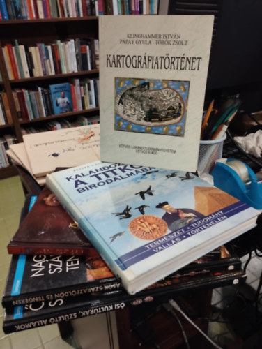 Trtnelem knyvcsomag 5 darabos KNYVMENT AJNLAT: Arthur kirly - A stt kor harcosa s legends hse, Kalandozsok a titkok birodalmban, Kartogrfiatrtnet, A jv szzad hajnala, Nagy vndorlsok szrazfldn s teng