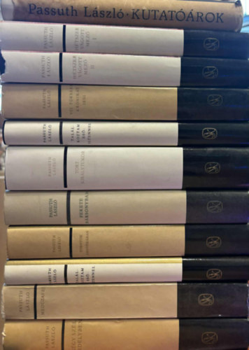11 db Passuth L�szl� k�tet