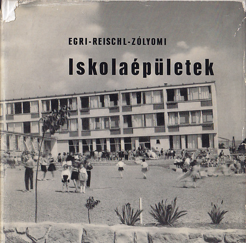 Iskola�p�letek