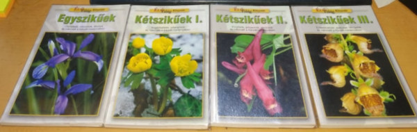 Ujhelyi P�ter  (szerk.) Moln�r V. Attila (szerk.) - 4 db �l�Vil�g K�nyvt�r: Egyszik�ek + K�tszik�ek I.-III.