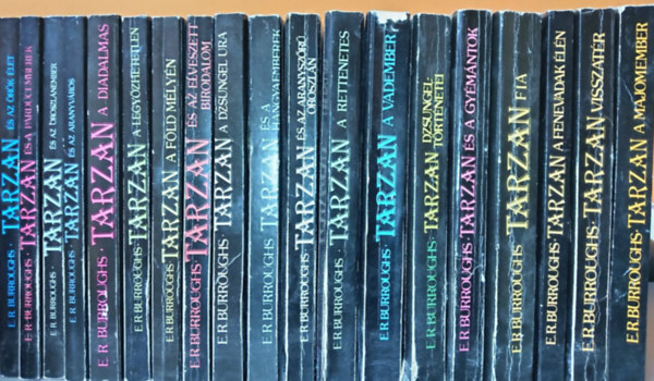 Tarzan 1-19. (1. TARZAN A MAJOMEMBER 2. TARZAN VISSZAT�R 3. TARZAN A FENEVADAK �L�N 4. TARZAN FIA 5. TARZAN �S A GY�M�NTOK 6. TARZAN DZSUNGELT�RT�NETEI 7. TARZAN A VADEMBER 8. TARZAN A RETTENETES 9. TARZAN �S AZ ARANYSZ�R� OROSZL�N