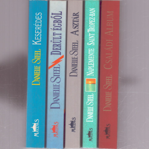 5 db Danielle Steel romantikus regny: Csaldi album - Naplemente Saint Tropez-ban - A sztr - Derlt gbl - Keserdes
