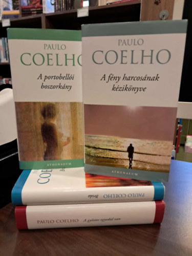 4 db-os Paulo Coelho KNYVMENT AJNLAT: A fny harcosnak kziknyve, Brida, A portobelli boszorkny, A gyztes egyedl van