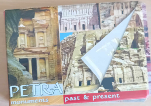 Guide with reconstructions Petra,  monuments past & present