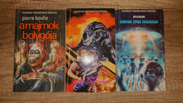 3 klasszikus sci-fi: A bolyg� neve: Hal�l, A majmok bolyg�ja, Harmadik t�pus� tal�lkoz�sok