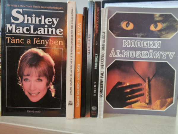 8db ezoterikus k�nyv, K�NYVMENT� AJ�NLAT: T�nc a f�nyben+ QI, avagy az �leter�...+ A l�lek rajza+ Keleti j�ga+ �lomfejt�s+ Cheiro- A teny�r titkai+ N�pszer� grafol�gia+ Modern �lmosk�nyv