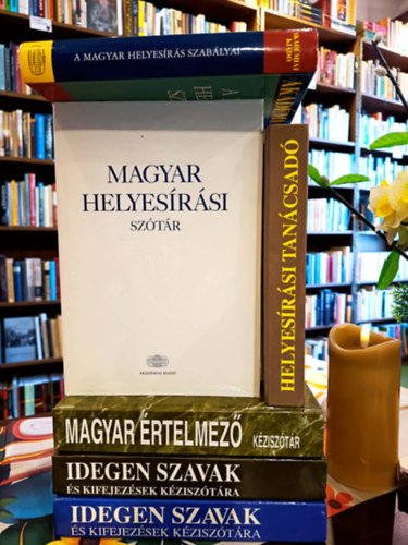 Szabadi Gusztáv, Tótfalusi István Deme László - Magyar nyelvtan kézikönyvek, lexikonok könyvcsoamag 5 darabos KÖNYVMENTŐ AJÁNLAT: Idegen szavak és kifejezések szótára 1-2., Magyar helyesírási szótár, Magyar értelmező kéziszótár A-Z-ig, Helyesírási tanácsadó - A magyar nyelv