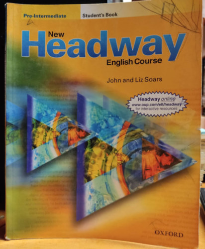 New Headway English Course Pre-Intermediate Student's Book