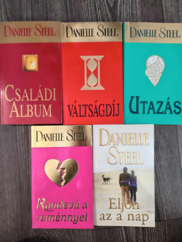 (5db) Danielle Steel knyvcsomag: Csaldi album / Vltsgdj / Utazs / Randev a remnnyel / Eljn az a nap