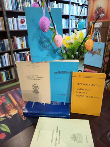 N�prajz csomag 6 darabos K�NYVMENT� AJ�NLAT: In memoriam Sztrink� Istv�n (Folkl�r �s etnogr�fia 85.), Magyarorsz�g k�zm�vesipart�rt�net�nek v�logatott bibliogr�fi�ja, Vajdas�gi magyar n�prajzi kalauz,  Ecsedi Istv�n �lete �s mu