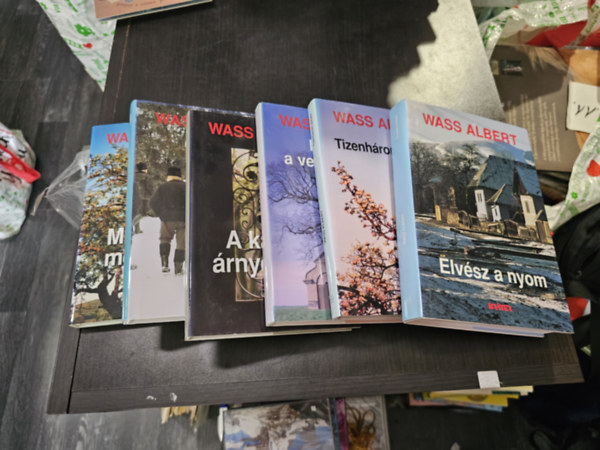 6 ktet - mire a fk megnnek, Csaba, A kastly rnykban, Elvsik a veres csillag, Tizenhrom almafa, Elvsz a nyom