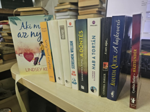 Mandy Baggot, Katherine Stone, Stone Katherine, Lian Dolan, Samantha King, Cynthia Ellingsen, Cynthia Parker, Parker Cynthia, Amanda Quick Lindsay Kelk - 10db romantika, KNYVMENT AJNLAT: Aki mer az nyer+ Szingliknt a nyrba+ Maradj velem+ Vgyak+ Szerelmem William+ A dnts+ Hab a tortn+ A sors tjai+ A bajkever+ Hzitndr