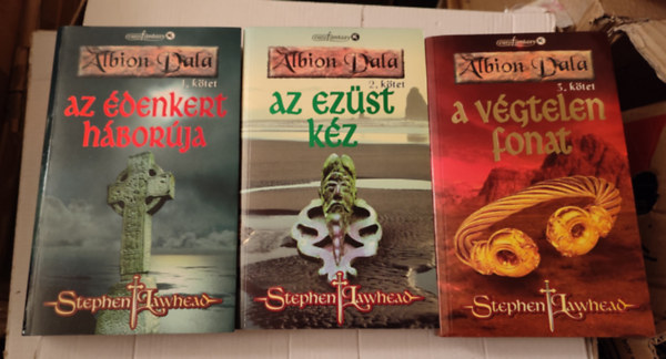 Albion Dala I-III. (Az denkert hborja, Az ezst kz, A vgtelen fonat)