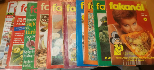 Kryn Serly Anna  (fszerk.) - 11 db Fakaml magazin (Szrvnyszmok, lapszmok a termklapon)