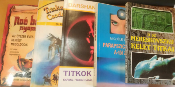 5 db ezotria: Kelet titkai; Parapszicholgia A-tl Z-ig; Titkok titka (Karma, fizikai hall, llekvndorls); Titokzatos erk, Csods esetek; No brkja nyomban (Az tezer ves rejtly megolddik)