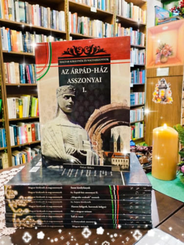 A Magyar kir�lyn�k �s nagyasszonyok 1- 10. : Az �rp�d-h�z asszonyai I, Szent kir�lyl�nyok - �rp�d-h�zi Szent Margit �s Szent Erzs�bet, Az �rp�d-h�z asszonyai II., "Idegenbe szakadt" szentek, Az Anjou - kir�lyn�k, Harcos h�lgyek, ha