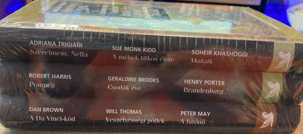Sue Monk Kidd, Soheir Khashoggi, Robert Harris, Geraldine Brooks, Henry Porter, Dan Brown, Will Thomas, Peter May Adriana Trigiani - 3 db Reader's Digest Sikerk�nyvek k�nyvcsomag