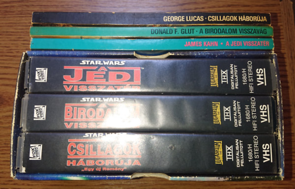 James Kahn, Donald F. Glut George Lucas - Az eredeti Star Wars-trilgia a Kozmosz knyvek sorozatban s feljtott VHS kiadsban: Csillagok hborja, A Birodalom visszavg, A Jedi visszatr