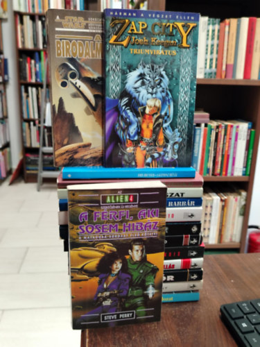 KNYVMENT AJNLAT, 15 db. Fantasy, Sci-fi. A frfi, aki sosem hibz+A birodalmi flotta+Zap City+A kozmosz hini+Szabad prda+Vadszat+Conan+ a barbr+Mars 1910+Tron+Anthico+Profundis+Csillaghulls+a Testr+Virtulfny+A tizedik ldoz