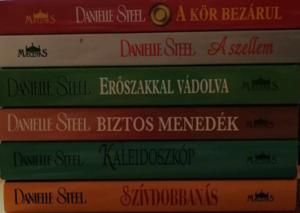 6 db Danielle Steel romantikus ktet