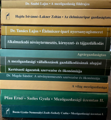 13 db Mez�gazdas�gi Szaktud�s Kiad� H�z k�nyv