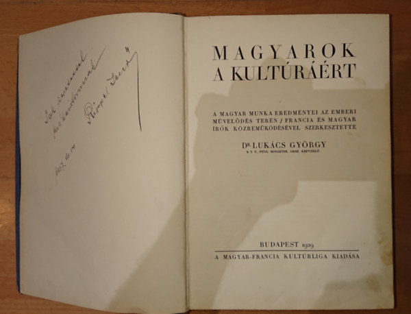 Magyarok a kult�r��rt