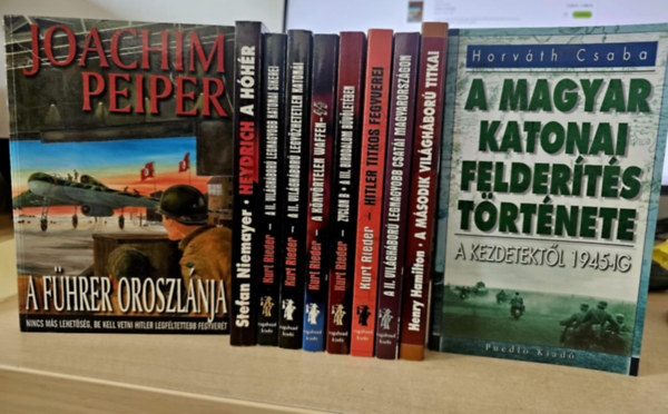 10db II. vil�gh�bor�s k�tet, K�NYVMENT� AJ�NLAT: A F�hrer oroszl�nja+ Heydrich a h�h�r+ A II. vil�gh�bor� legnagyobb katonai sikerei+ A II. vh. legy�zhetetlen katon�i+ A k�ny�rtelen Waffen-SS+ Zyclon B+ Hitler titkos fegyverei+