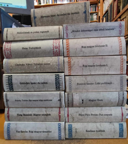 15 db. k�tet a Magyar H�rmond� sorozatb�l, c�mek a term�klapon