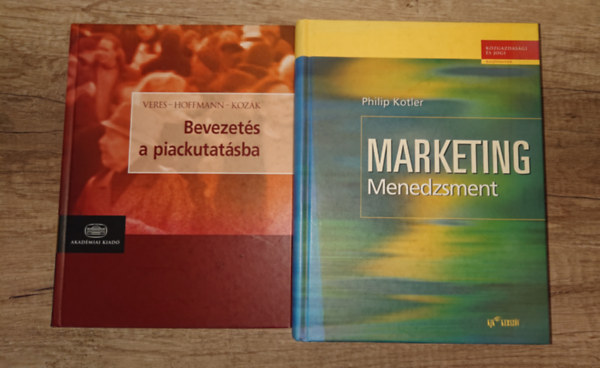 Philip Kotler Veres-Hoffmann-Koz�k - 2 hasznos k�nyv piackutat�sr�l �s marketingr�l: Bevezet�s a piackutat�sba, Maarketing menedzser