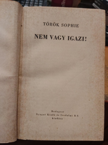 Trk Sophie - Nem vagy igazi!