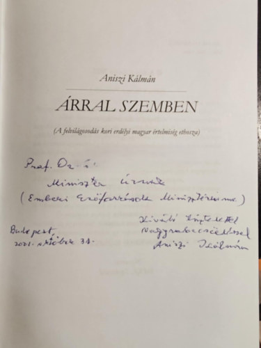 �rral szemben