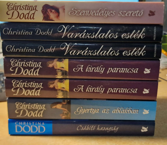 7 db Christina Dodd k�nyvek
