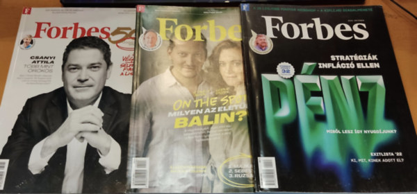 3 db Forbes Magazin (lapszámok a terméklapon, saját fotó)