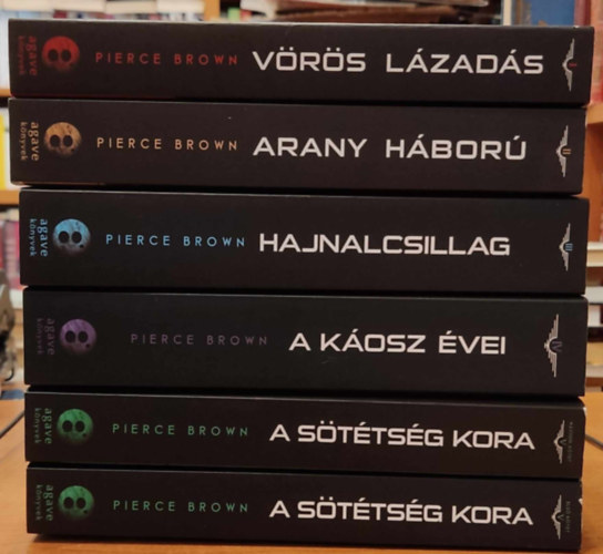 6 db Pierce Brown, Vrs lzads sorozat: Vrs lzads + Arany hbor + Hajnalcsillag + A Kosz vei + A sttsg kora I-II.