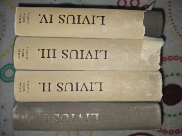 Livius: A rmai np trtnete a vros alaptstl I-IV. (Bibliotheca Classica) ( 4 ktet )