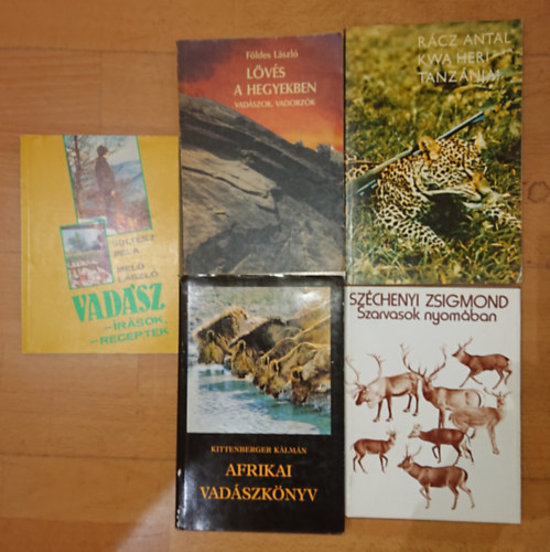 5 knyv a vadszat szerelmeseinek: Vadszrsok, -receptek, Lvs a hegyekben, Kwa heri Tanznia!, Afrikai vadszknyv, Szarvasok nyomban