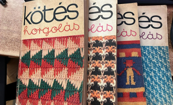 Magyar N�k Orsz�gos Tan�csa - 4 db K�t�s horgol�s 1968+1975+1978+1973