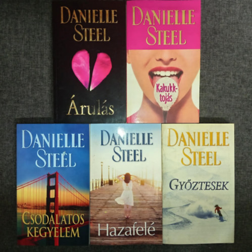 (5db) Danielle Steel romantikus knyvcsomag: ruls / Kakukktojs / Csodlatos kegyelem / Hazafel / Gyztesek
