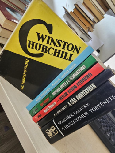 6db trtnelmi ktet, KNYVMENT AJNLAT: Churchill+ rulsok, vesztett csatk+ ngyilkos akcik a II. vilghborban+ Hitler titkos fegyverei+ A cr rnykban+ A huszitizmus trtnete